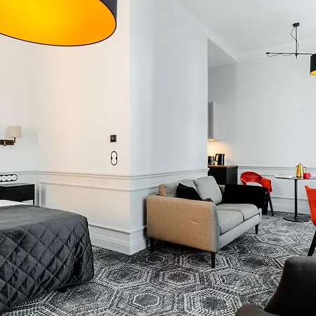 N33 Premium Apartments Old Town Kraków - Destigo Hotels-3